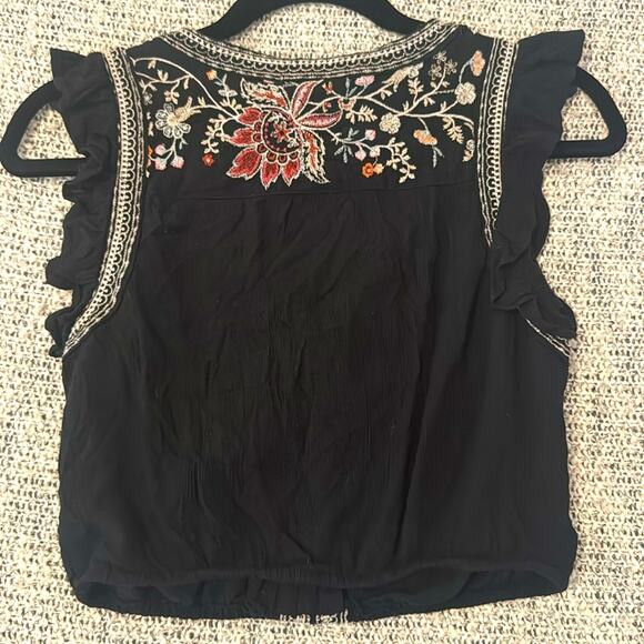 American Eagle Outfitters Black Embroidered Blouse size xs - Picture 3 of 6